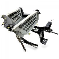 82136982 +82142329 +82142327 Step Plate Assembly, Left VOLVO