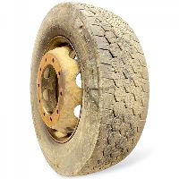 275/70R22.5 Tyre with rim;  1pcs